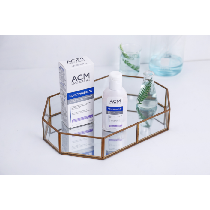 1000014848_ACM_Novophane_DS_hoitava_hilseshampoo_125_ml_pakkauskuva_Pakkauskuva19581_jpg