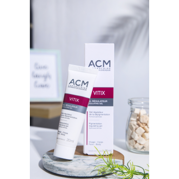 ACM Vitix geeli valkoista ihopigmenttiä korjaava voide 50 ml